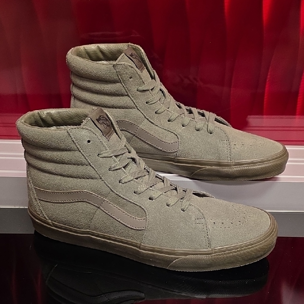 Vans Sk8 Hi Mono Suede Olive Men’s 7 Women’s 8.5 New High Tops